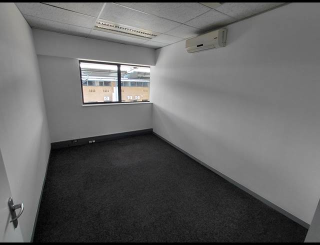 320M² OFFICE TO LET IN RANDJESPARK